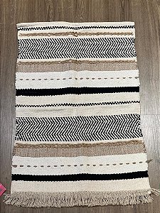 Tapete - Indiano - 90CM X 60CM - Preto e Bege