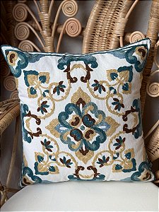 Capa Para Almofada - Bordada - Branca com Verde Água e Bege