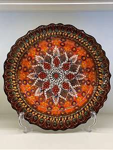 Prato de Parede Grande - Turquia - Decorativo - Cerâmica - Alto Relevo - Marrom e Laranja
