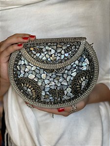Bolsa Clutch em Metal  - Prata e Madrepérolas - Com Alça