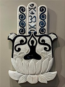 Hamsa - Mão de Fatima - Madeira - Pintado a mão - Branco e Preto