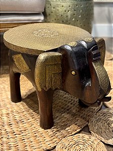 Banqueta Elefante com Aplique em Metal - Madeira - Médio - Pintado à Mão - Marrom e Dourado