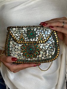 Bolsa Clutch em Metal - Madrepérolas, Turquesa e Dourado - Com Alça