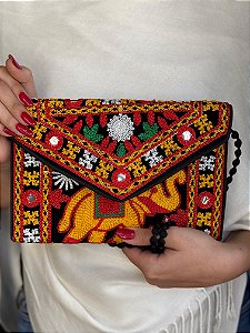 Bolsa Clutch - Tecido - Bordado - Elefante - Preto e Colorido