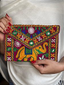 Bolsa Clutch - Tecido - Bordado - Elefante - Rosa e Colorido