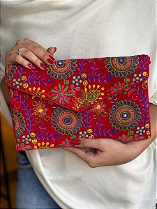 Bolsa Clutch - Tecido - Bordado - Vermelho e Colorida