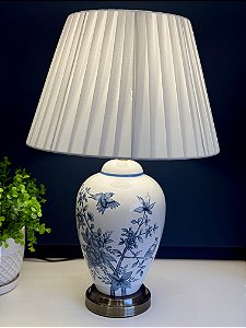 Abajur - Cerâmica - Pássaros e Flores - Branco e Azul com Cúpula
