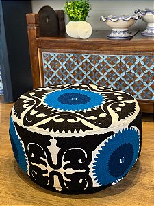 Puff Bordado -Suzane - Com Enchimento - 60CM