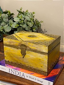 Caixa Decorativa - Porta Joias - Madeira - Aplique em Metal - Amarelo - G