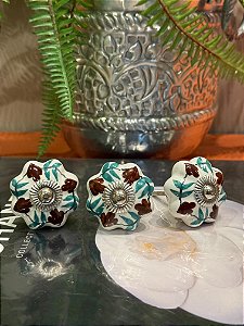 Puxador em Ceramica - Pintado - Marrom e Turquesa - Acabamento Prata