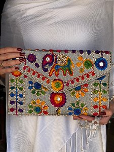 Bolsa Clutch - Tecido - Bordado - Cinza e Colorida