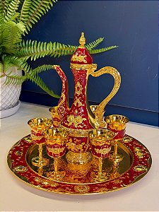 Jogo de Copos e Ânfora com Bandeja - Metal - Vermelho e Dourado
