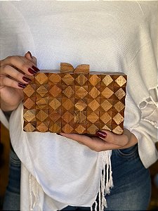 Bolsa Clutch em Madeira - Marrom - Com Alça Dourada