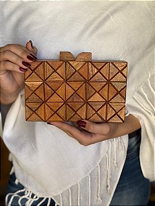 Bolsa Clutch em Madeira - Marrom - Com Alça Dourada