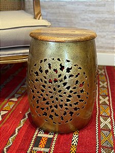 Banco - Garden Seat - Metal Martelado - Dourado