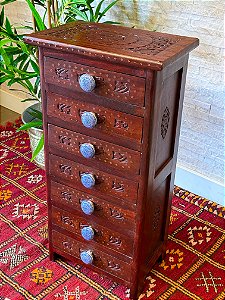 Gaveteiro - Madeira Entalhada - 7 Gavetas - Puxador Branco e Azul