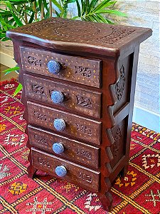 Gaveteiro - Madeira Entalhada - 5 Gavetas - Puxador Branco e Azul