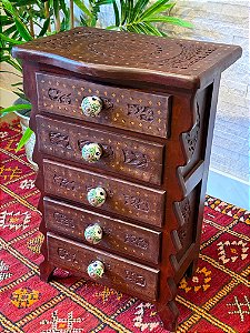 Gaveteiro - Madeira Entalhada - 5 Gavetas - Puxador Verde e Azul