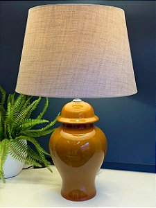 Abajur - Cerâmica - Caramelo com Cúpula