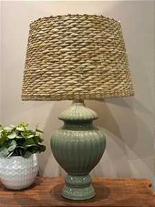 Abajur - Cerâmica - Verde Claro com Cúpula de Palha