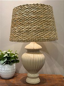 Abajur - Cerâmica - Bege com Cúpula de Palha