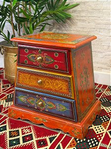 Gaveteiro - Madeira - Pintado à mão - 3 Gavetas - Laranja e Colorido