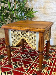 Mesa Madeira Entalhada - Pintado à Mão - Marrom, Amarelo e Azul Claro - 51CM