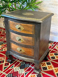 Gaveteiro em Madeira - Pintado à mão - Aplique em Metal