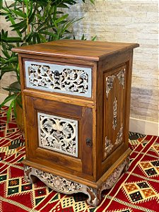 Gaveteiro em Madeira Entalhada - Pintado à Mão - Marrom