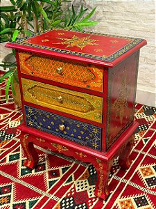 Gaveteiro em Madeira - Pintado à mão - 3 Gavetas - Vermelho e Colorido