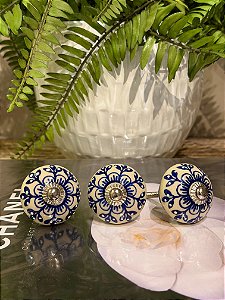 Puxador em Cerâmica - Pintado - Azul - Acabamento Prateado