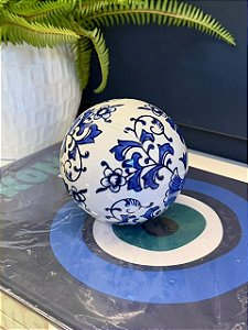 Escultura - Bola Decorativa - Cerâmica - Azul e Branco