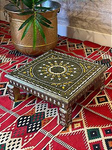 Mesinha Decorativa - Metal Marchetaria - Dourado - 38CM