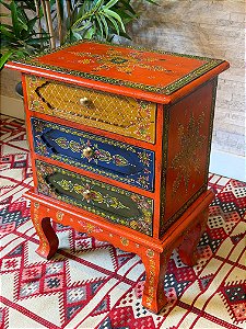 Gaveteiro em Madeira - Pintado à mão - 3 Gavetas - Laranja e Colorido
