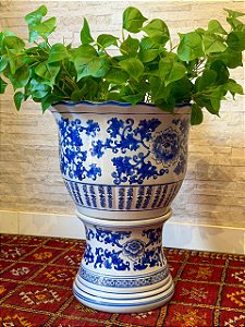 Cachepot em Cerâmica - Com Base - Azul e Branco - 46CM