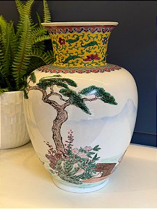 Vaso - Cerâmica - Pintado á mão - Relevo - Branco e Colorido - 31CM