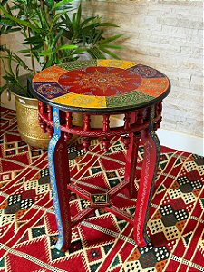 Mesa - Madeira - Pintado à Mão - Vermelho e Colorido