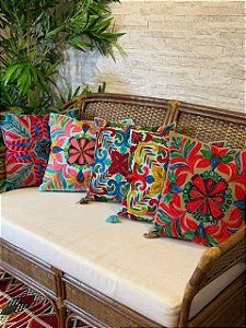 Kit 5 Capas de Almofadas - Bordadas - Coloridas