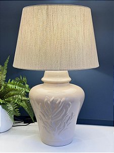Abajur - Cerâmica - Coral - Bege com Cúpula