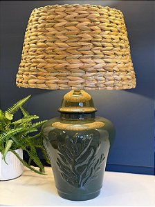 Abajur - Cerâmica - Coral - Verde com Cúpula de Palha