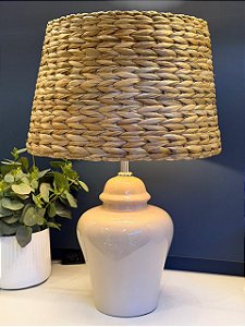 Abajur - Cerâmica - Bege com Cúpula de Palha