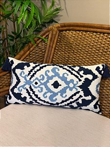Capa Almofada Retangular - Bordada - Azul e Branco