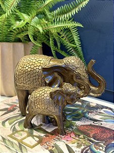 Escultura Elefantes - Resina - Marrom e Dourado