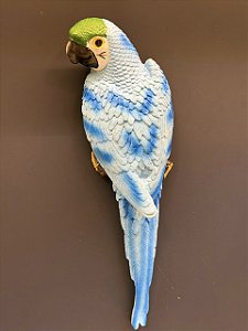 Escultura de Parede - Arara - Decorativa - Resina - Azul e Verde - 33CM