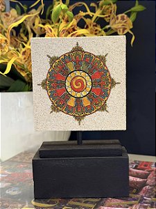 Escultura Mandala - Madeira e Pedra de Sabão - Pintado à mão - Colorido