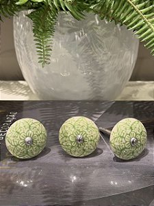 Puxador em Cerâmica - Pintado - Verde e Branco - Acabamento Prateado