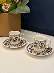 Par de Xícaras - Arabesco - Cerâmica - Azul, Vermelho e Dourado