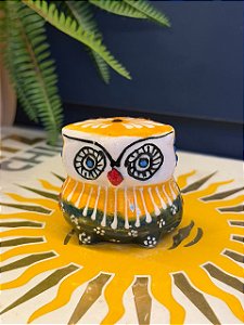 Coruja Decorativa - Cêramica - Pintado à mão - 6cm - Amarelo e Verde