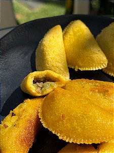 Pastel de Angú - Queijo - 10 unidades - Polenta Mineira