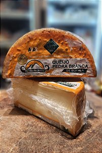 Queijo Pedra Branca - curado de Búfala - 350g - Pérola da Serra